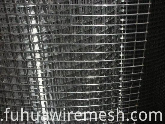 Square Wire Mesh Welded Wire Mesh Fence2